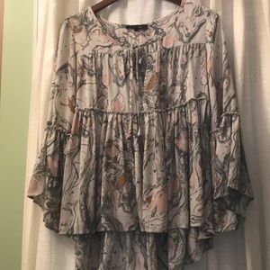 Marble Patterned Bell-sleeve Layered Blouse